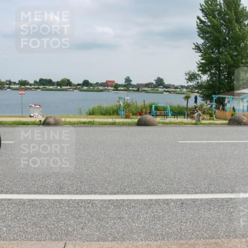 21.06.2025 - 27. Vierlanden-Triathlon H.Heesch http://msf.ph/oto/8026661 15.06.2025 12:14:36 Radfahren 668, 935 meine-sportfotos.de