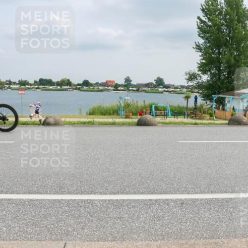 21.06.2025 - 27. Vierlanden-Triathlon H.Heesch http://msf.ph/oto/8026701 15.06.2025 12:14:54 Radfahren 207, 686, 812, 1039, 1040, 1042, 1043 meine-sportfotos.de