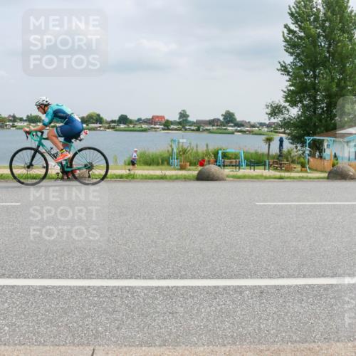 21.06.2025 - 27. Vierlanden-Triathlon H.Heesch http://msf.ph/oto/8026705 15.06.2025 12:14:55 Radfahren 207, 686, 812, 1039, 1040, 1042, 1043 meine-sportfotos.de