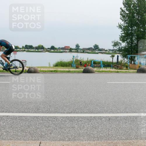 21.06.2025 - 27. Vierlanden-Triathlon H.Heesch http://msf.ph/oto/8026713 15.06.2025 11:19:18 Radfahren 151, 783 meine-sportfotos.de