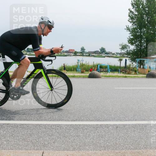 21.06.2025 - 27. Vierlanden-Triathlon H.Heesch http://msf.ph/oto/8026723 15.06.2025 11:19:19 Radfahren 151, 188, 783 meine-sportfotos.de