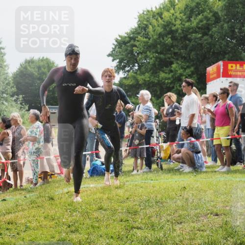 15.06.2025 - 27. Vierlanden-Triathlon KatJ http://msf.ph/oto/8026747 15.06.2025 11:00:25 Schwimmen 646, 657, 662, 694, 714, 731 meine-sportfotos.de