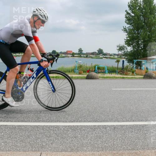 21.06.2025 - 27. Vierlanden-Triathlon H.Heesch http://msf.ph/oto/8026789 15.06.2025 12:15:27 Radfahren 643, 688, 746, 924, 1044, 1045, 1046, 1047, 1048 meine-sportfotos.de
