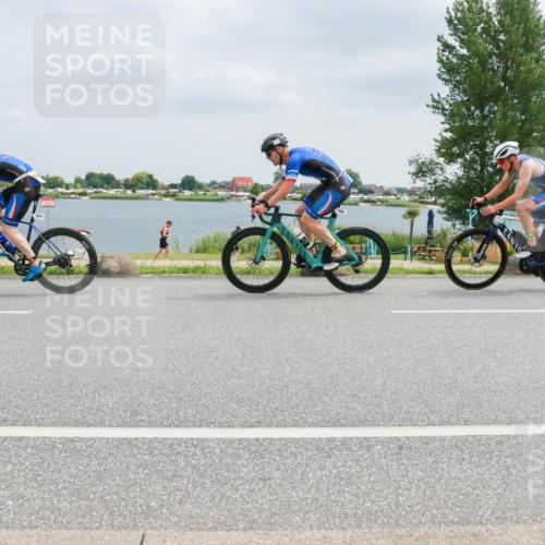 21.06.2025 - 27. Vierlanden-Triathlon H.Heesch http://msf.ph/oto/8026791 15.06.2025 12:15:28 Radfahren 688, 746, 924, 1044, 1045, 1046, 1047, 1048 meine-sportfotos.de