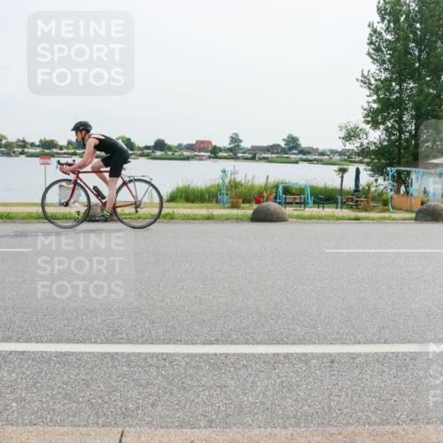 15.06.2025 - 27. Vierlanden-Triathlon H.Heesch http://msf.ph/oto/8026889 15.06.2025 10:27:47 Radfahren 49, 75, 100, 505, 529, 552 meine-sportfotos.de
