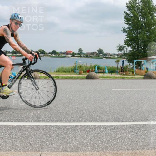 21.06.2025 - 27. Vierlanden-Triathlon H.Heesch http://msf.ph/oto/8026905 15.06.2025 12:16:50 Radfahren 808, 862, 918 meine-sportfotos.de