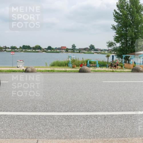 21.06.2025 - 27. Vierlanden-Triathlon H.Heesch http://msf.ph/oto/8027010 15.06.2025 12:17:33 Radfahren 723, 859, 866 meine-sportfotos.de
