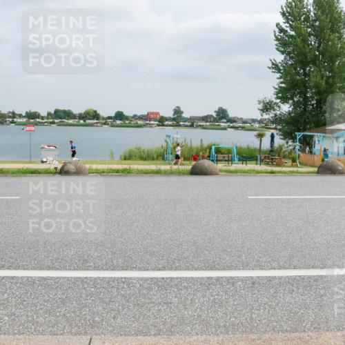21.06.2025 - 27. Vierlanden-Triathlon H.Heesch http://msf.ph/oto/8027075 15.06.2025 12:18:36 Radfahren 781, 892 meine-sportfotos.de