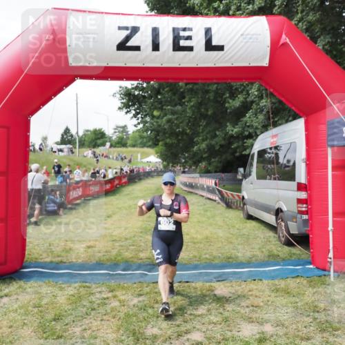21.06.2025 - 27. Vierlanden-Triathlon MichiJ http://msf.ph/oto/8027101 15.06.2026 12:04:35 Ziel 602 meine-sportfotos.de
