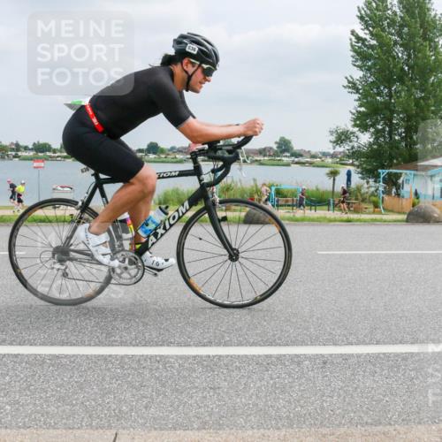 21.06.2025 - 27. Vierlanden-Triathlon H.Heesch http://msf.ph/oto/8027138 15.06.2025 12:19:04 Radfahren 636, 694, 773 meine-sportfotos.de