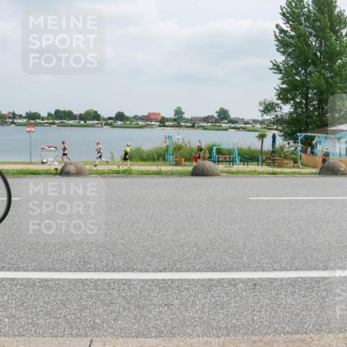 21.06.2025 - 27. Vierlanden-Triathlon H.Heesch http://msf.ph/oto/8027144 15.06.2025 12:19:06 Radfahren 636, 694, 773 meine-sportfotos.de