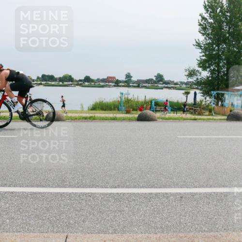 21.06.2025 - 27. Vierlanden-Triathlon H.Heesch http://msf.ph/oto/8027152 15.06.2025 11:20:50 Radfahren 237, 952, 962 meine-sportfotos.de