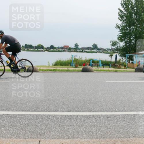 21.06.2025 - 27. Vierlanden-Triathlon H.Heesch http://msf.ph/oto/8027171 15.06.2025 11:20:52 Radfahren 237, 952, 958, 962, 966 meine-sportfotos.de