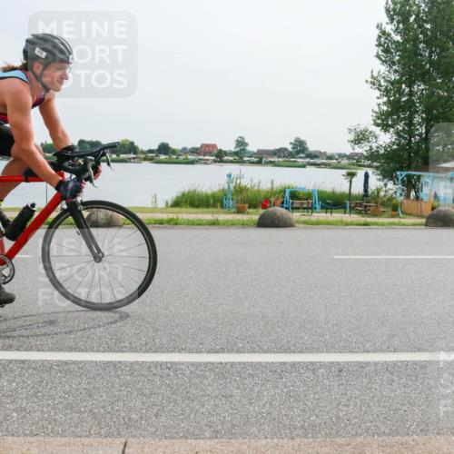 15.06.2025 - 27. Vierlanden-Triathlon H.Heesch http://msf.ph/oto/8027214 15.06.2025 10:27:51 Radfahren 49, 100, 505, 529, 533, 552 meine-sportfotos.de