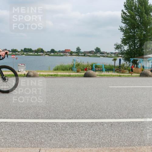 21.06.2025 - 27. Vierlanden-Triathlon H.Heesch http://msf.ph/oto/8027248 15.06.2025 12:19:37 Radfahren 637, 646, 647, 855, 953 meine-sportfotos.de