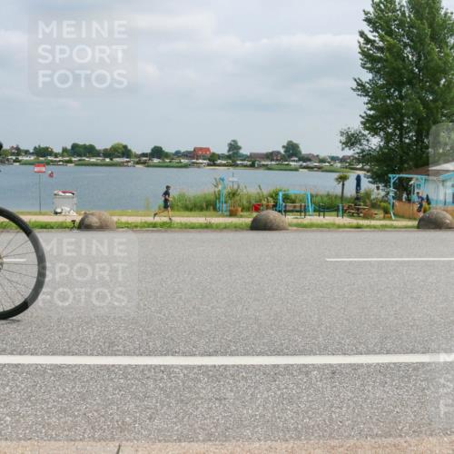 21.06.2025 - 27. Vierlanden-Triathlon H.Heesch http://msf.ph/oto/8027372 15.06.2025 12:19:39 Radfahren 637, 646, 647, 844, 855, 953 meine-sportfotos.de
