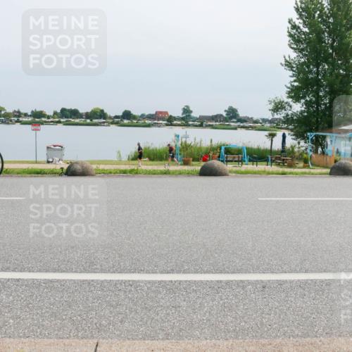 21.06.2025 - 27. Vierlanden-Triathlon H.Heesch http://msf.ph/oto/8027439 15.06.2025 11:21:45 Radfahren 671, 719 meine-sportfotos.de
