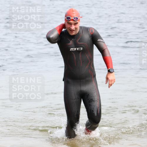 15.06.2025 - 27. Vierlanden-Triathlon Lena Gebhardt http://msf.ph/oto/8027458 15.06.2025 11:00:30 Schwimmen 646, 649, 662, 714, 723, 731 meine-sportfotos.de