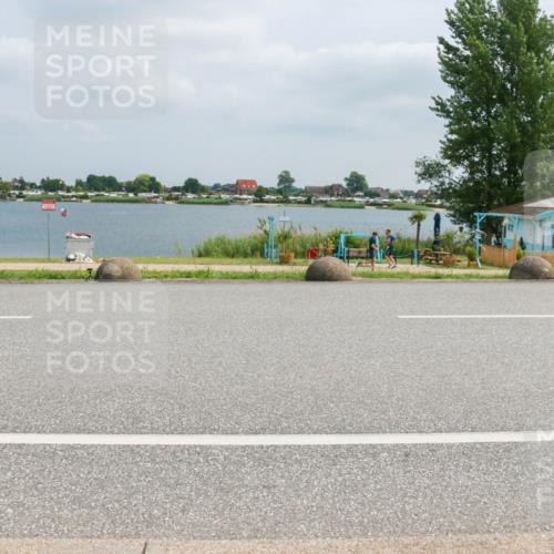 21.06.2025 - 27. Vierlanden-Triathlon H.Heesch http://msf.ph/oto/8027460 15.06.2025 12:19:42 Radfahren 647, 844, 855, 953 meine-sportfotos.de