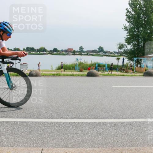 21.06.2025 - 27. Vierlanden-Triathlon H.Heesch http://msf.ph/oto/8027475 15.06.2025 11:21:55 Radfahren 225 meine-sportfotos.de