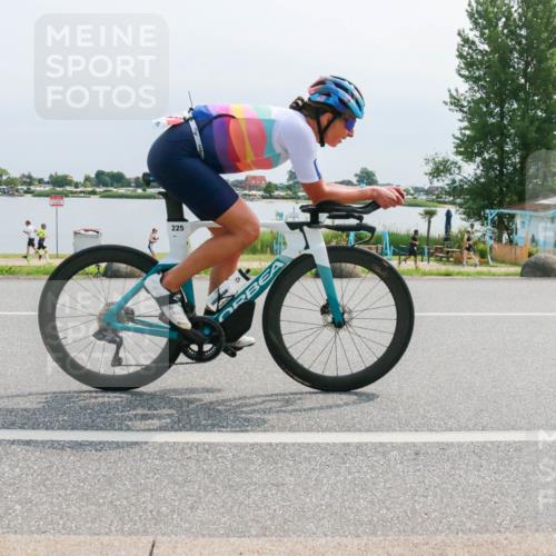 21.06.2025 - 27. Vierlanden-Triathlon H.Heesch http://msf.ph/oto/8027482 15.06.2025 11:21:55 Radfahren 225 meine-sportfotos.de