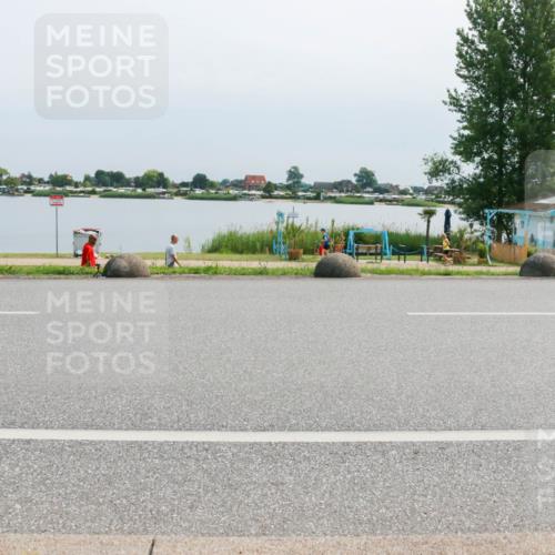 21.06.2025 - 27. Vierlanden-Triathlon H.Heesch http://msf.ph/oto/8027584 15.06.2025 11:22:05 Radfahren 133, 224, 653, 843 meine-sportfotos.de