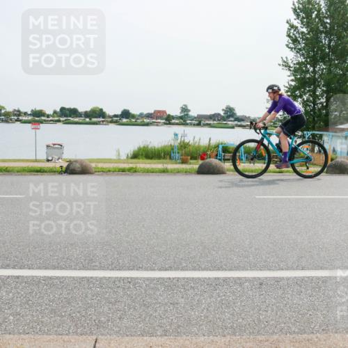 15.06.2025 - 27. Vierlanden-Triathlon H.Heesch http://msf.ph/oto/8027672 15.06.2025 10:28:32 Radfahren 108, 138, 519, 535 meine-sportfotos.de