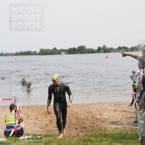21.06.2025 - 27. Vierlanden-Triathlon MichiJ http://msf.ph/oto/8027781 15.06.2026 10:58:10 Schwimmen 640, 762, 769 meine-sportfotos.de