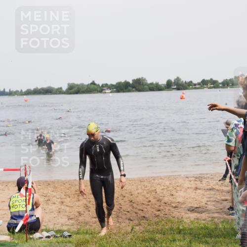 21.06.2025 - 27. Vierlanden-Triathlon MichiJ http://msf.ph/oto/8027787 15.06.2026 10:58:10 Schwimmen 640, 762, 769 meine-sportfotos.de