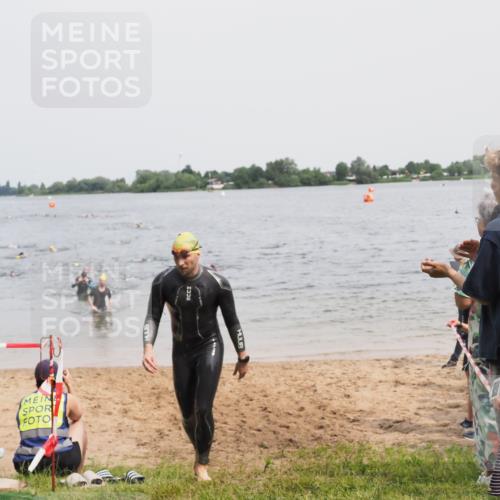 21.06.2025 - 27. Vierlanden-Triathlon MichiJ http://msf.ph/oto/8027805 15.06.2026 10:58:11 Schwimmen 640, 762, 769 meine-sportfotos.de