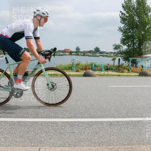 21.06.2025 - 27. Vierlanden-Triathlon H.Heesch http://msf.ph/oto/8027807 15.06.2025 12:19:50 Radfahren 678, 743, 903 meine-sportfotos.de