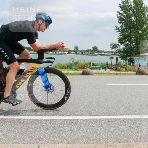 21.06.2025 - 27. Vierlanden-Triathlon H.Heesch http://msf.ph/oto/8027812 15.06.2025 12:19:58 Radfahren 782 meine-sportfotos.de
