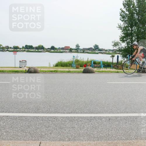 15.06.2025 - 27. Vierlanden-Triathlon H.Heesch http://msf.ph/oto/8027816 15.06.2025 10:28:36 Radfahren 138, 519, 532, 535, 569 meine-sportfotos.de