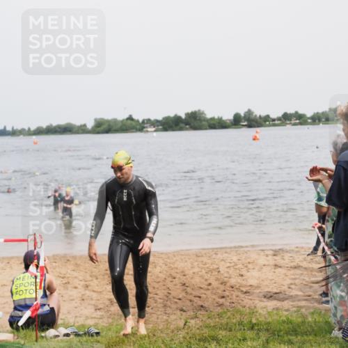 21.06.2025 - 27. Vierlanden-Triathlon MichiJ http://msf.ph/oto/8027817 15.06.2026 10:58:11 Schwimmen 640, 762, 769 meine-sportfotos.de