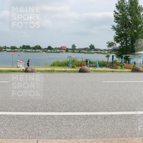 21.06.2025 - 27. Vierlanden-Triathlon H.Heesch http://msf.ph/oto/8027818 15.06.2025 12:19:59 Radfahren 782 meine-sportfotos.de
