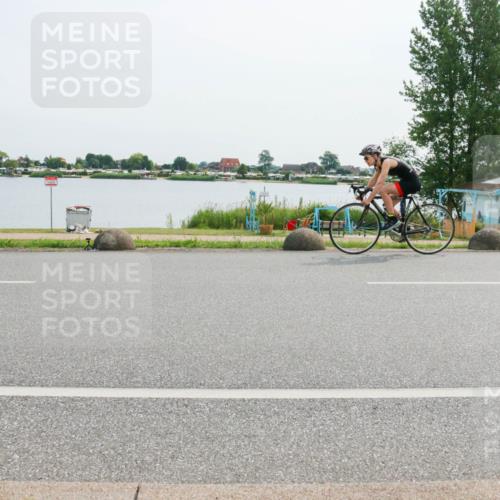 15.06.2025 - 27. Vierlanden-Triathlon H.Heesch http://msf.ph/oto/8027821 15.06.2025 10:28:36 Radfahren 138, 519, 532, 535, 569 meine-sportfotos.de