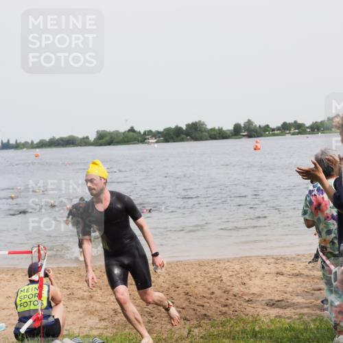 21.06.2025 - 27. Vierlanden-Triathlon MichiJ http://msf.ph/oto/8027878 15.06.2026 10:58:18 Schwimmen 710, 762, 769 meine-sportfotos.de