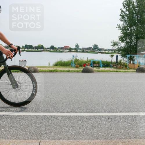 15.06.2025 - 27. Vierlanden-Triathlon H.Heesch http://msf.ph/oto/8028150 15.06.2025 10:28:49 Radfahren 26, 71, 200 meine-sportfotos.de