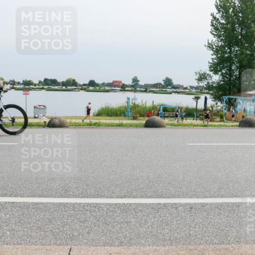 21.06.2025 - 27. Vierlanden-Triathlon H.Heesch http://msf.ph/oto/8028181 15.06.2025 11:23:04 Radfahren 71, 963 meine-sportfotos.de