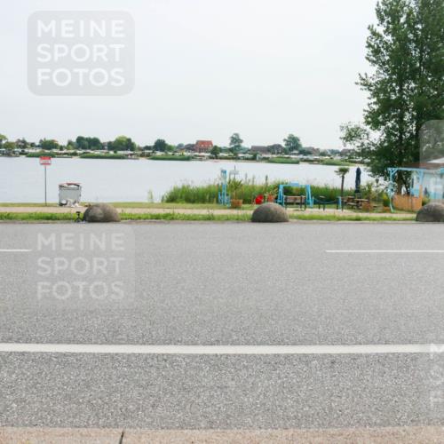 15.06.2025 - 27. Vierlanden-Triathlon H.Heesch http://msf.ph/oto/8028183 15.06.2025 10:28:51 Radfahren 26, 71, 200 meine-sportfotos.de