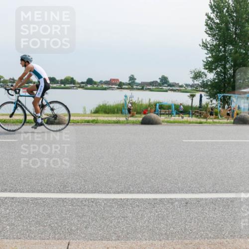 21.06.2025 - 27. Vierlanden-Triathlon H.Heesch http://msf.ph/oto/8028192 15.06.2025 11:23:05 Radfahren 71, 963 meine-sportfotos.de