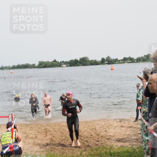 21.06.2025 - 27. Vierlanden-Triathlon MichiJ http://msf.ph/oto/8028233 15.06.2026 10:58:33 Schwimmen 636, 643, 667, 684, 732, 741, 747 meine-sportfotos.de
