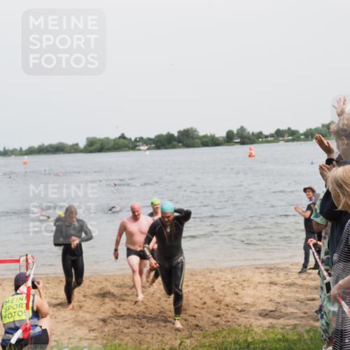 21.06.2025 - 27. Vierlanden-Triathlon MichiJ http://msf.ph/oto/8028337 15.06.2026 10:58:38 Schwimmen 636, 667, 684, 732, 747 meine-sportfotos.de