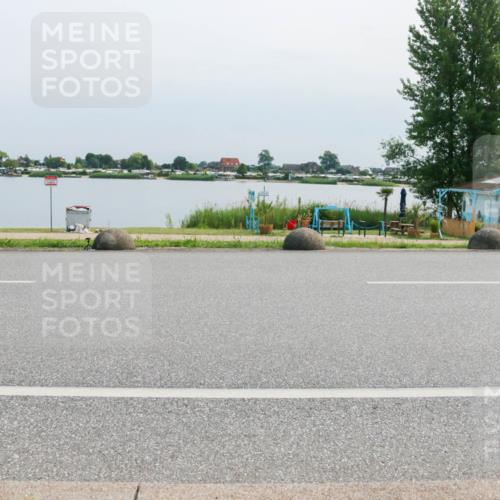 21.06.2025 - 27. Vierlanden-Triathlon H.Heesch http://msf.ph/oto/8028391 15.06.2025 11:23:45 Radfahren 228, 780 meine-sportfotos.de