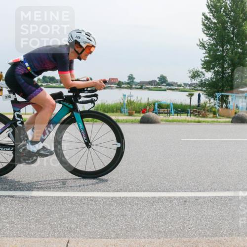 21.06.2025 - 27. Vierlanden-Triathlon H.Heesch http://msf.ph/oto/8028421 15.06.2025 11:23:48 Radfahren 204, 228, 780 meine-sportfotos.de