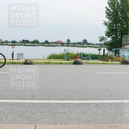 21.06.2025 - 27. Vierlanden-Triathlon H.Heesch http://msf.ph/oto/8028433 15.06.2025 11:23:50 Radfahren 204, 228, 780 meine-sportfotos.de