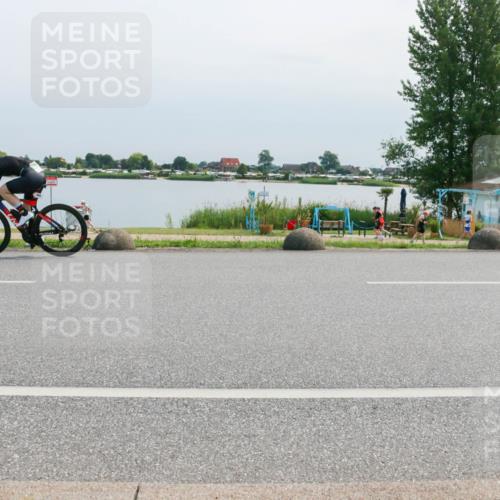 21.06.2025 - 27. Vierlanden-Triathlon H.Heesch http://msf.ph/oto/8028461 15.06.2025 11:24:23 Radfahren 804, 904 meine-sportfotos.de