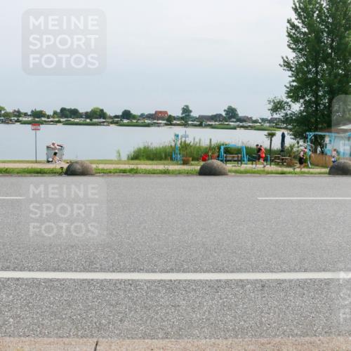 21.06.2025 - 27. Vierlanden-Triathlon H.Heesch http://msf.ph/oto/8028501 15.06.2025 11:24:23 Radfahren 804, 904 meine-sportfotos.de