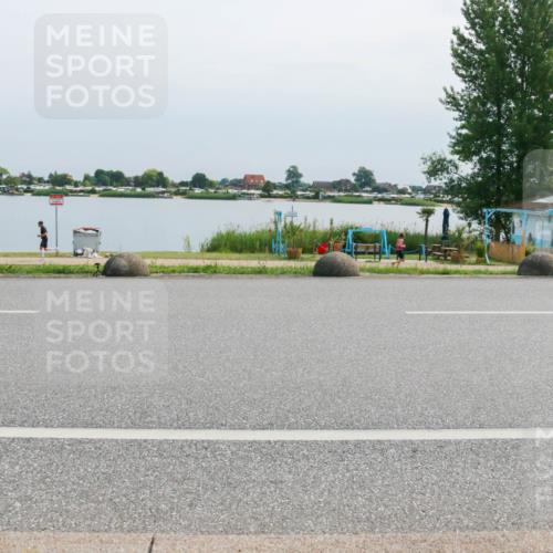 21.06.2025 - 27. Vierlanden-Triathlon H.Heesch http://msf.ph/oto/8028527 15.06.2025 11:24:50 Radfahren 199 meine-sportfotos.de