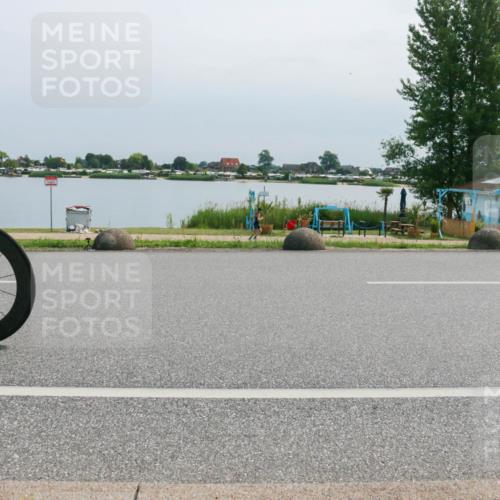 21.06.2025 - 27. Vierlanden-Triathlon H.Heesch http://msf.ph/oto/8028533 15.06.2025 11:24:55 Radfahren 199, 252 meine-sportfotos.de